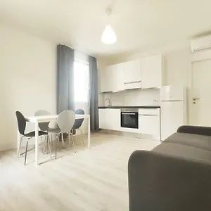 Volta - Appena Ristrutturato - 100 Mt Da Piazza Mazzini Appartamento